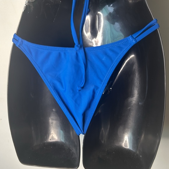 Heart shaped Linked blue bikini - Picture 6 of 6